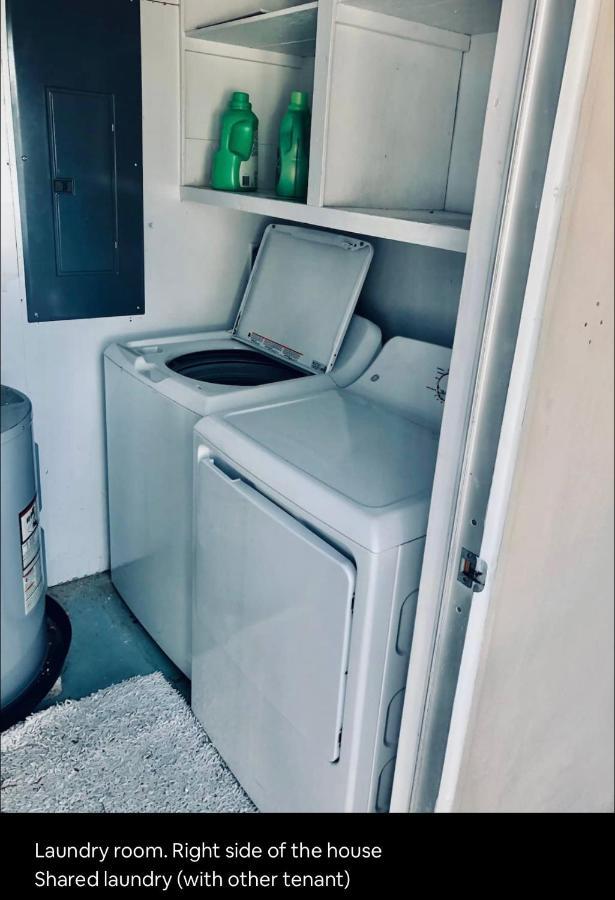 Cheerful Home With One Bedroom ケープコーラル エクステリア 写真