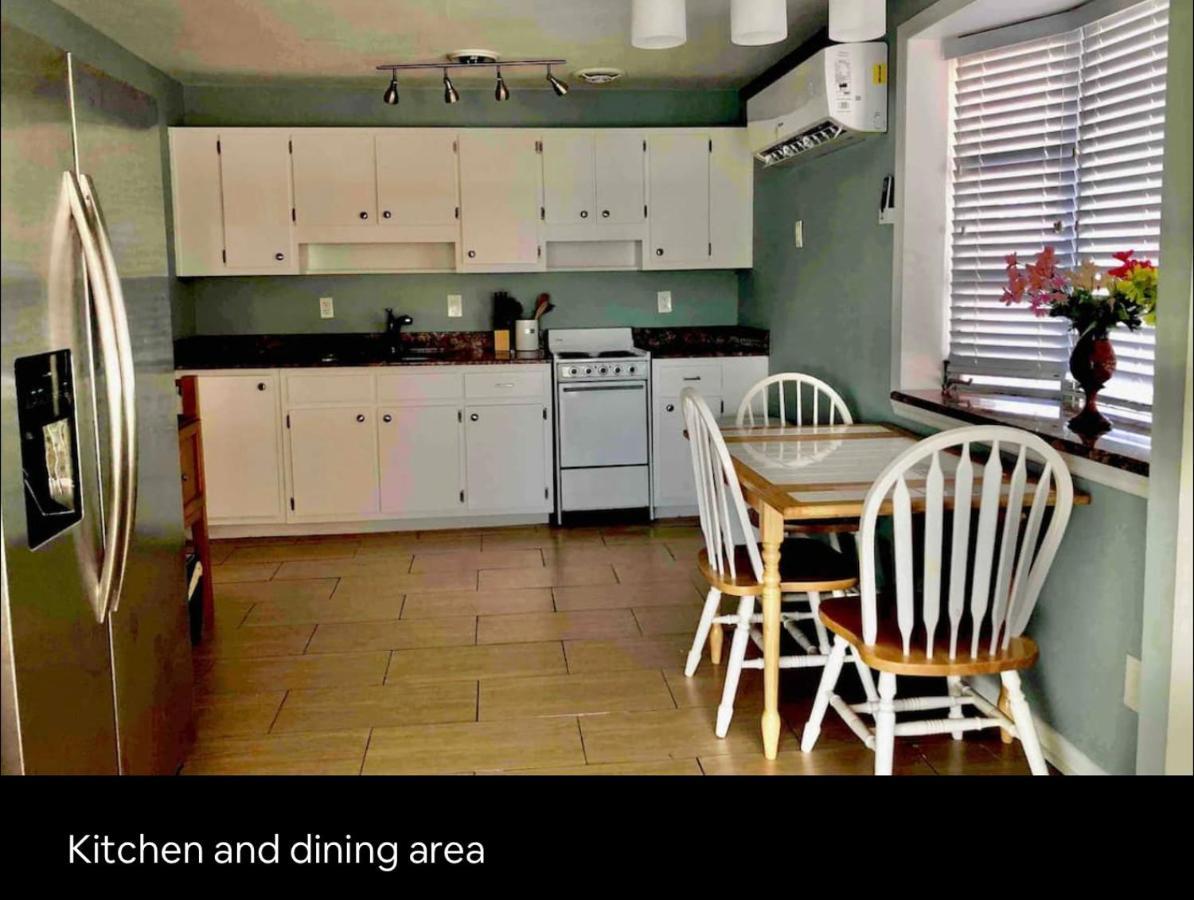 Cheerful Home With One Bedroom ケープコーラル エクステリア 写真